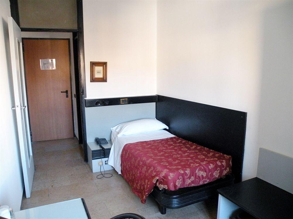 Hotel Virgilio Mediolan Zewnętrze zdjęcie